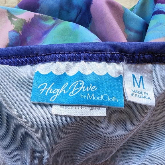 ModCloth Retro Underwire Swimsuit Size Medium - Picture 2 of 4